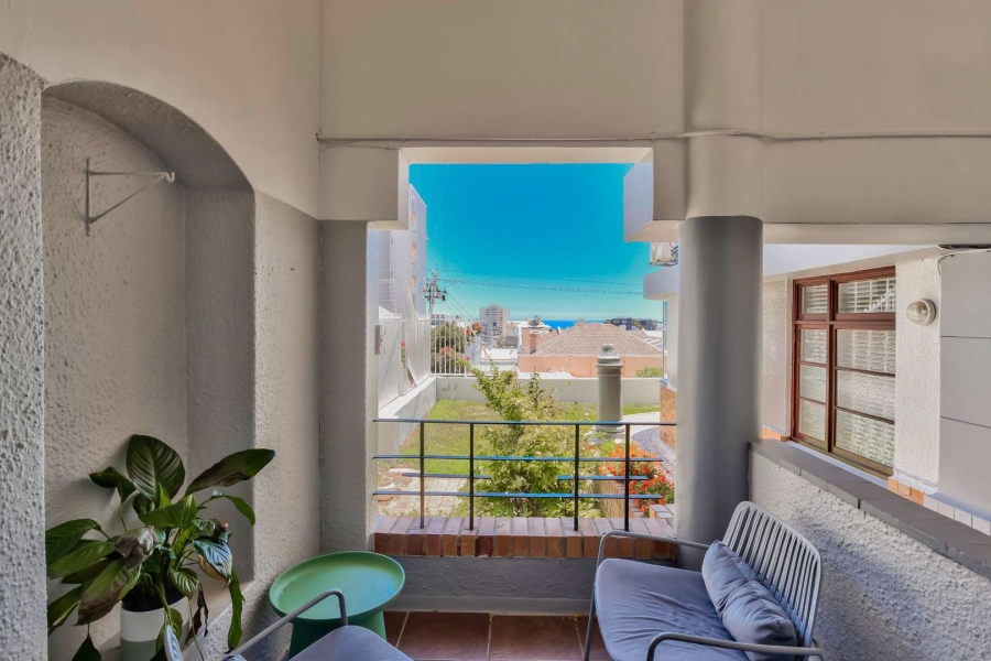 To Let 2 Bedroom Property for Rent in Sea Point Western Cape